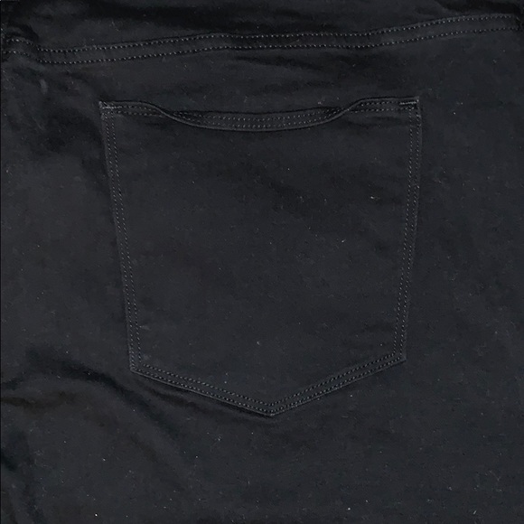 Universal Thread Bermudas - Picture 3 of 4